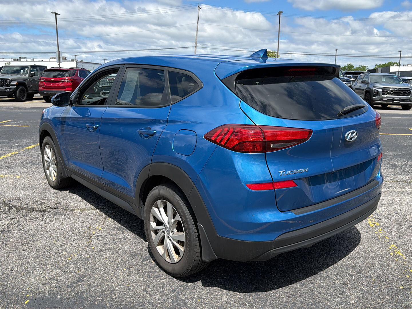 Used 2020 Aqua Blue Hyundai SE image 13