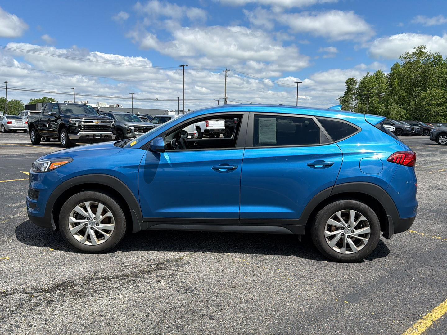 Used 2020 Aqua Blue Hyundai SE image 14