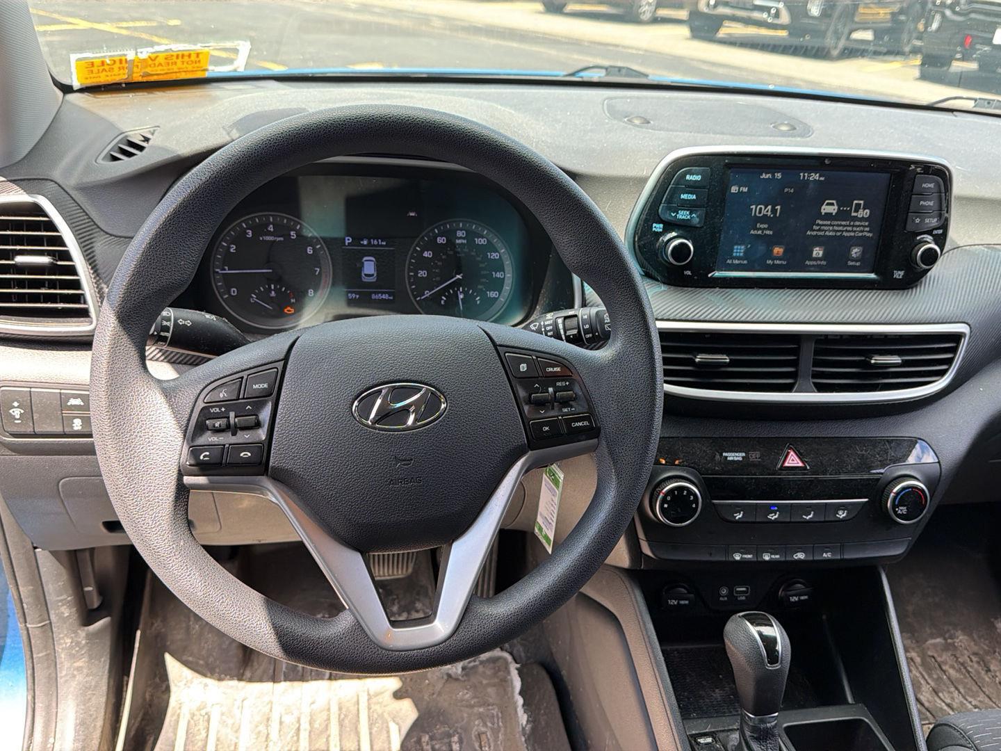 Used 2020 Aqua Blue Hyundai SE image 2
