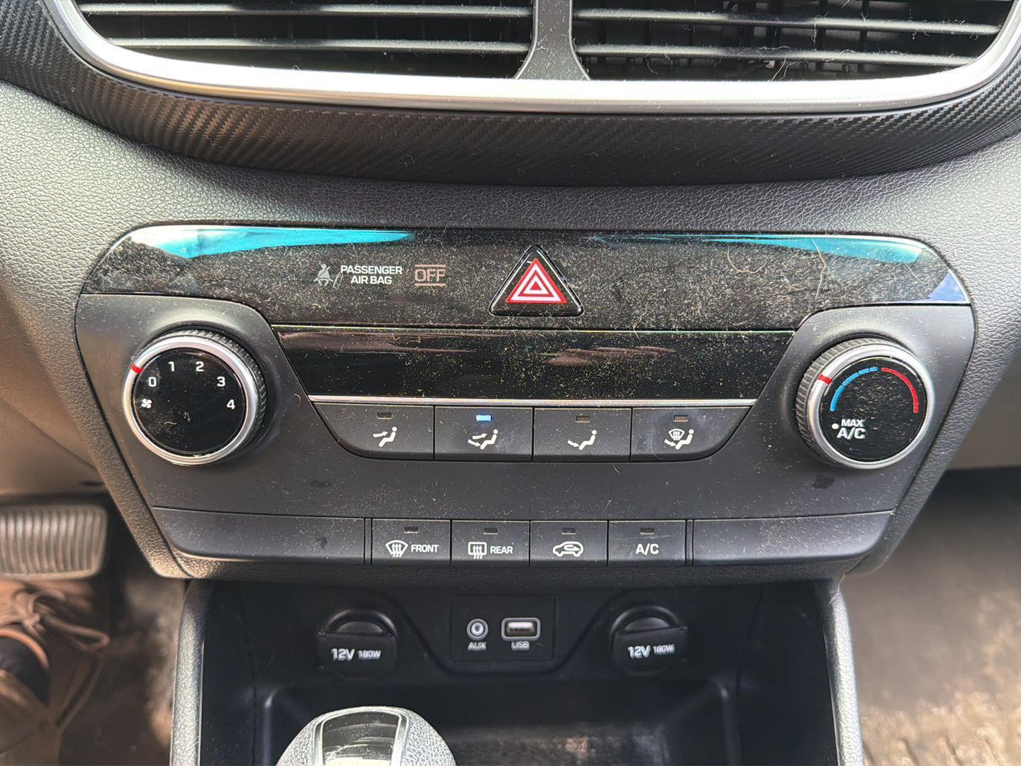 Used 2020 Aqua Blue Hyundai SE image 4