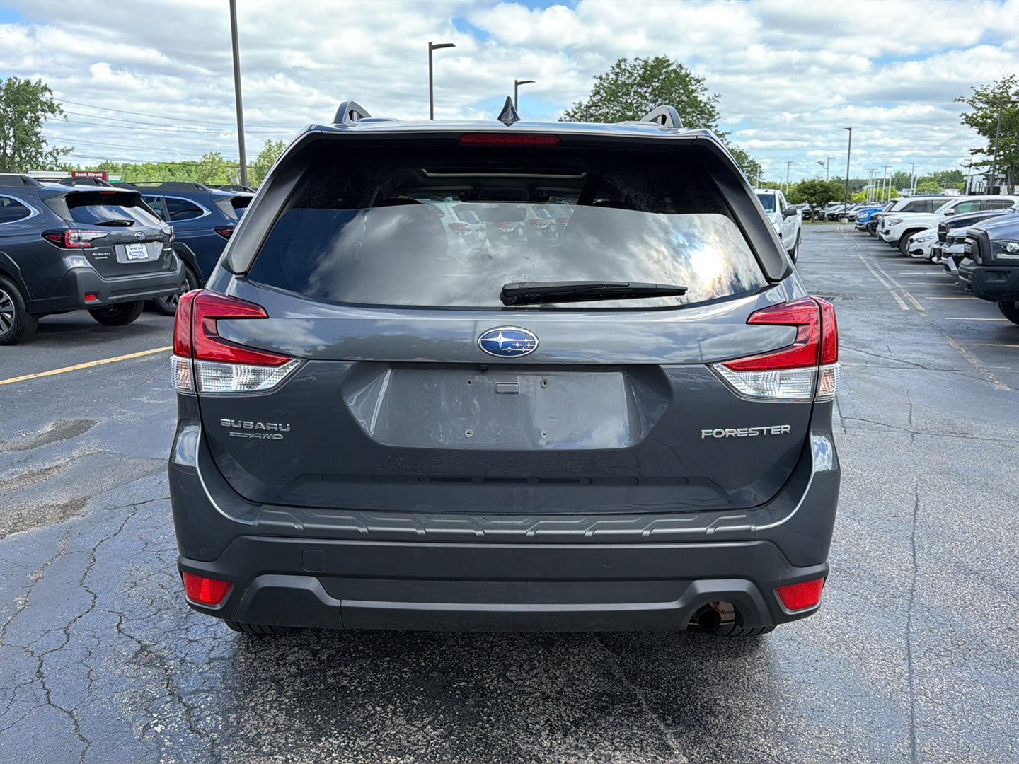 Used 2024 Magnetite Gray Metallic Subaru Premium image 9