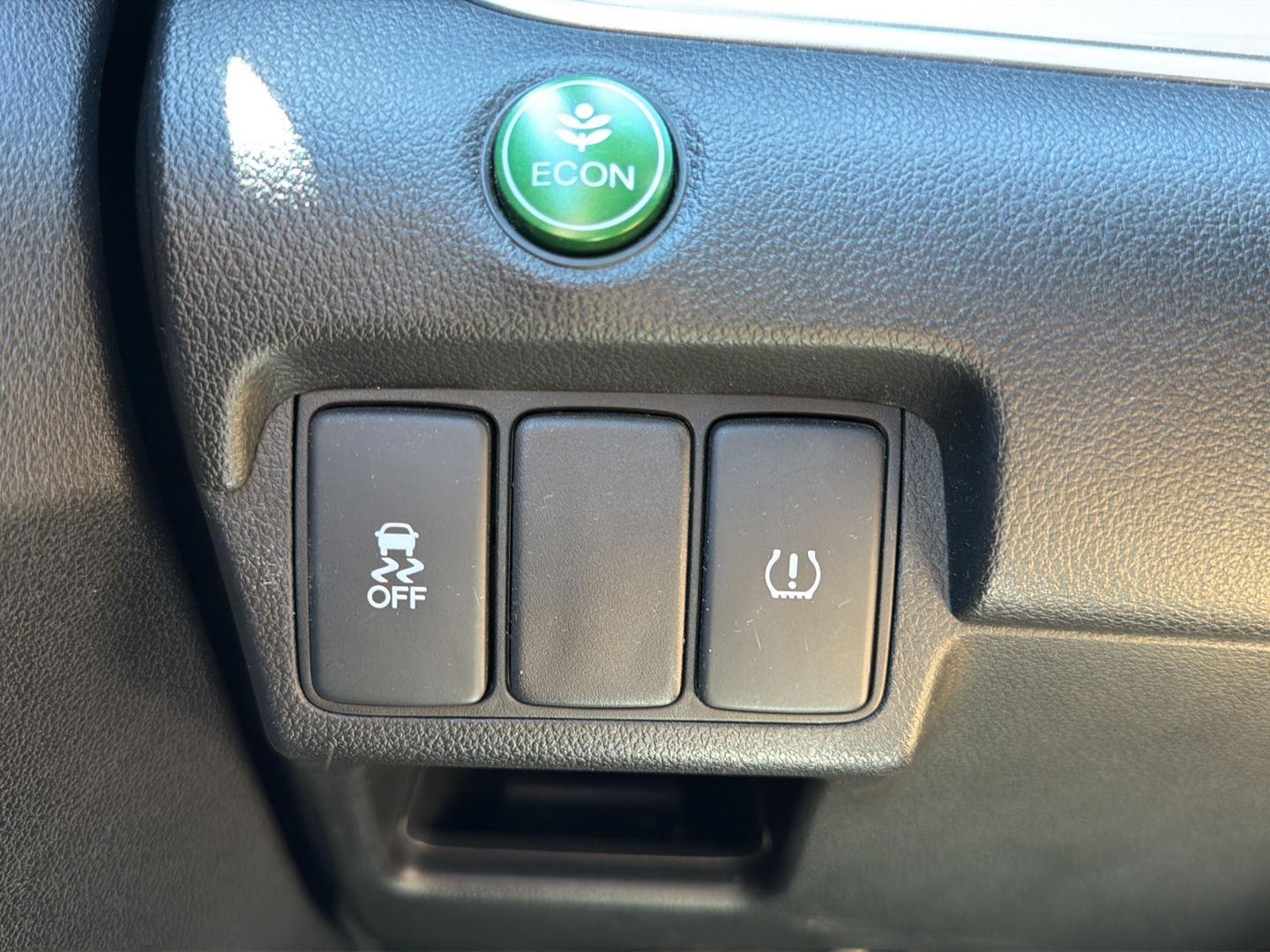 Used 2015  Honda LX image 14