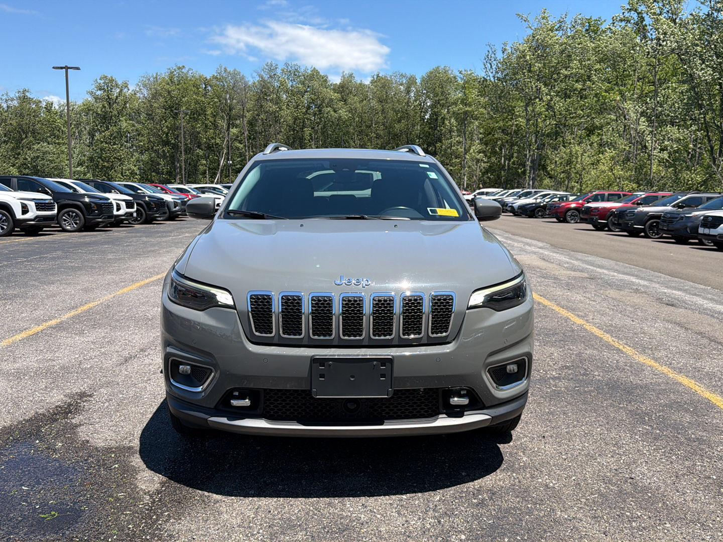 Used 2021 Sting-Gray Clearcoat Jeep Limited image 13