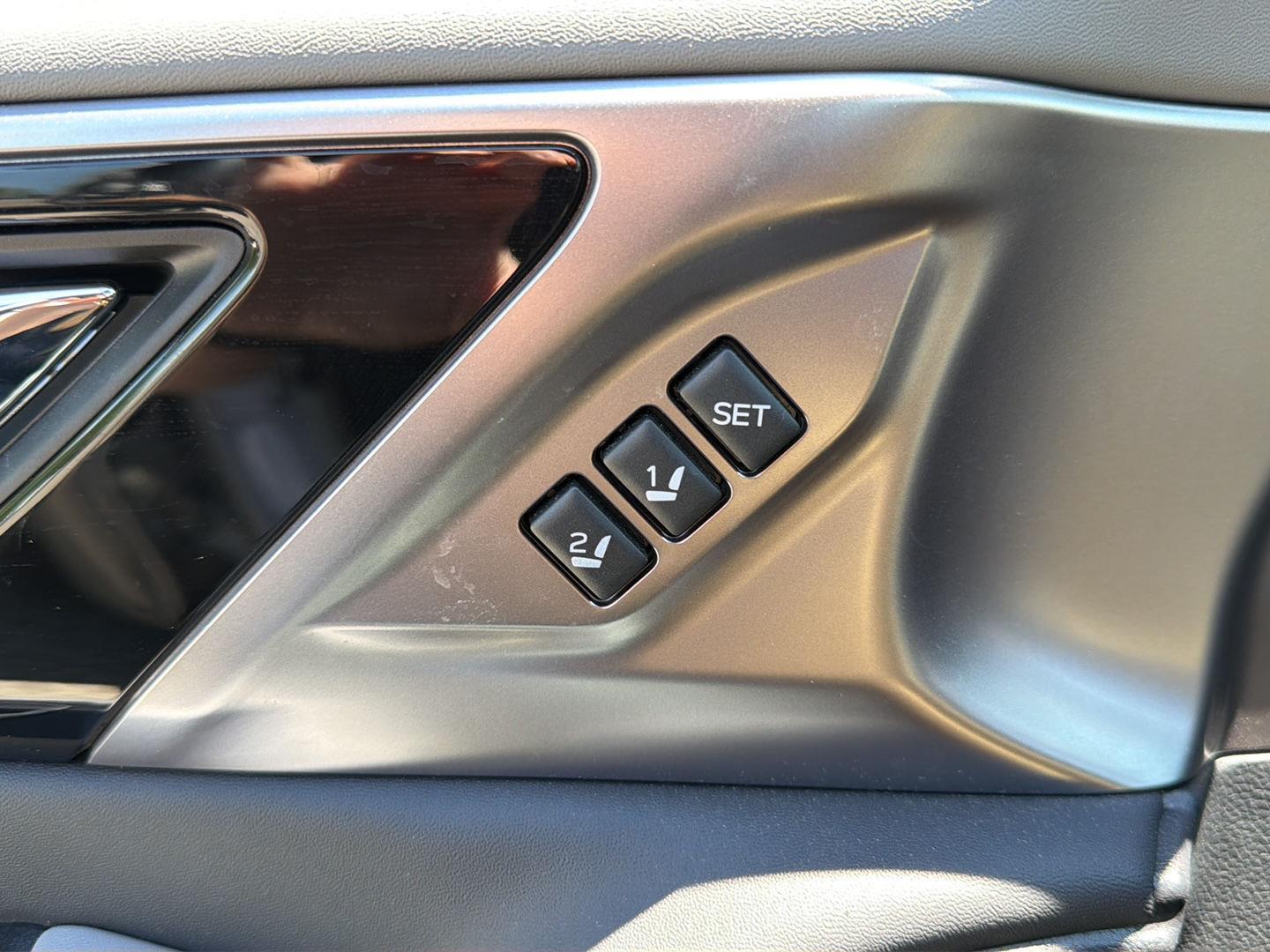 Used 2024 Ice Silver Metallic Subaru Limited XT image 18