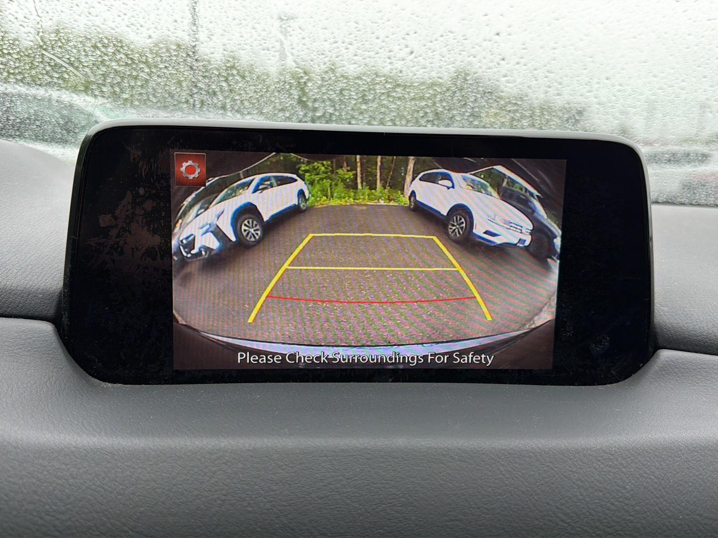 Used 2019  Mazda Touring image 4