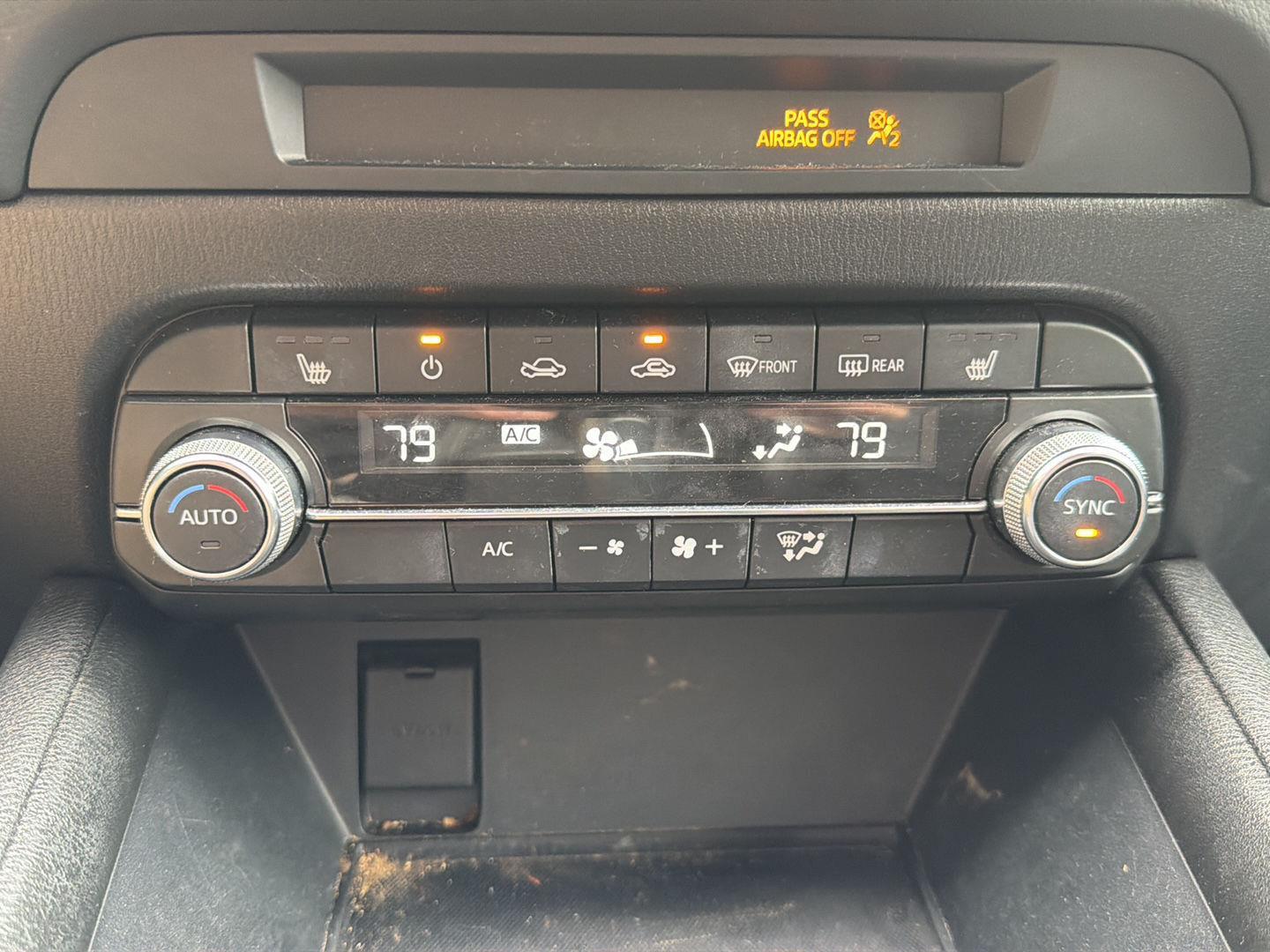 Used 2019  Mazda Touring image 18