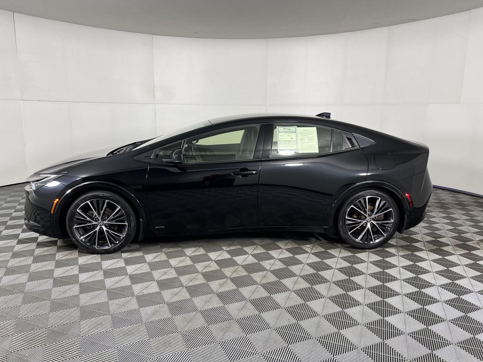 Used 2024 Midnight Black Metallic Toyota XLE image 18