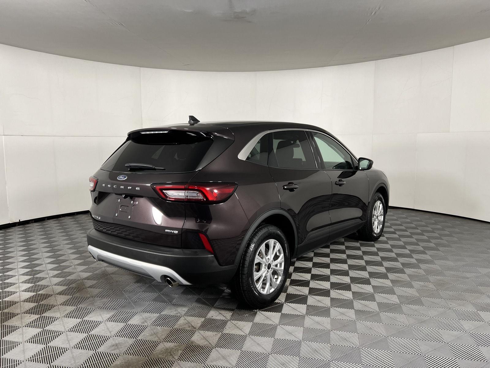 Used 2023 Cinnabar Red Ford Active image 11