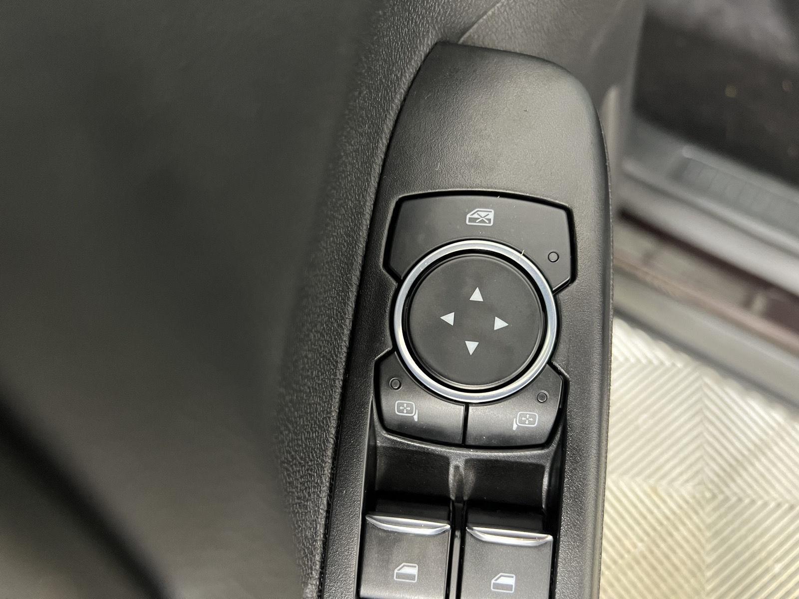 Used 2023 Cinnabar Red Ford Active image 17