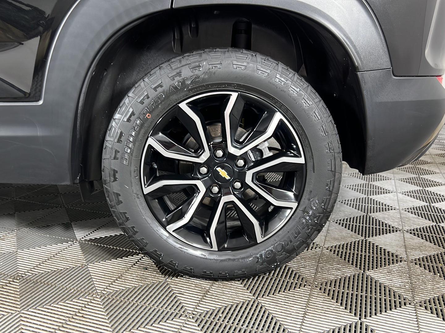 Used 2023 Mosaic Black Metallic Chevrolet ACTIV image 12