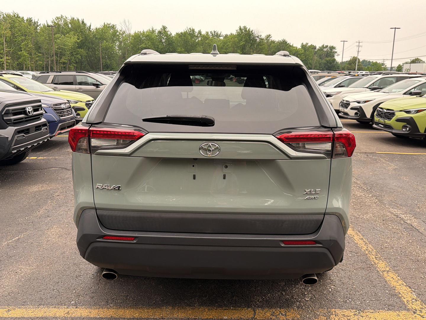 Used 2020 Lunar Rock Toyota XLE image 9