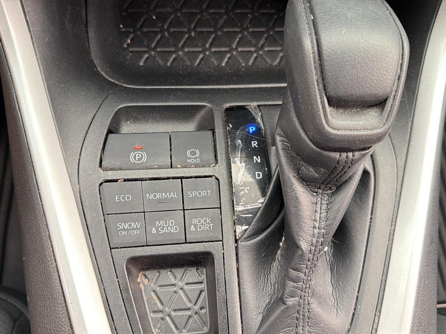 Used 2020 Lunar Rock Toyota XLE image 4