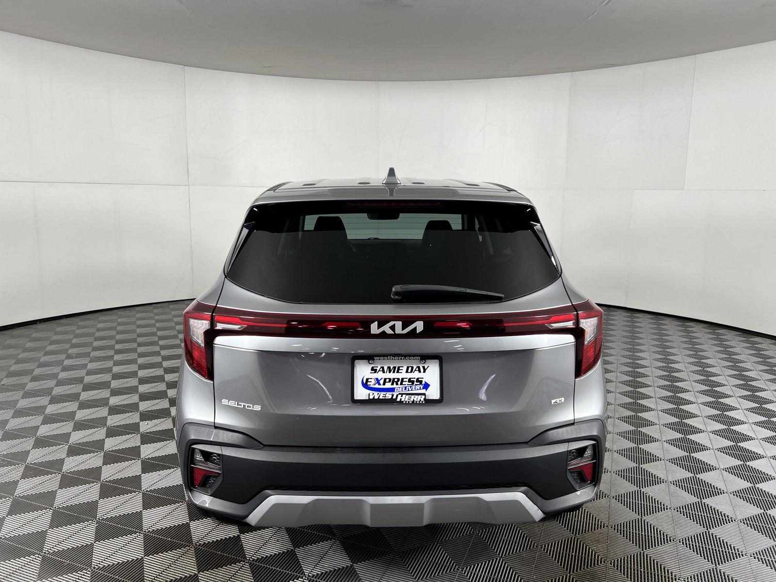 Used 2024 Steel Gray Kia LX image 5