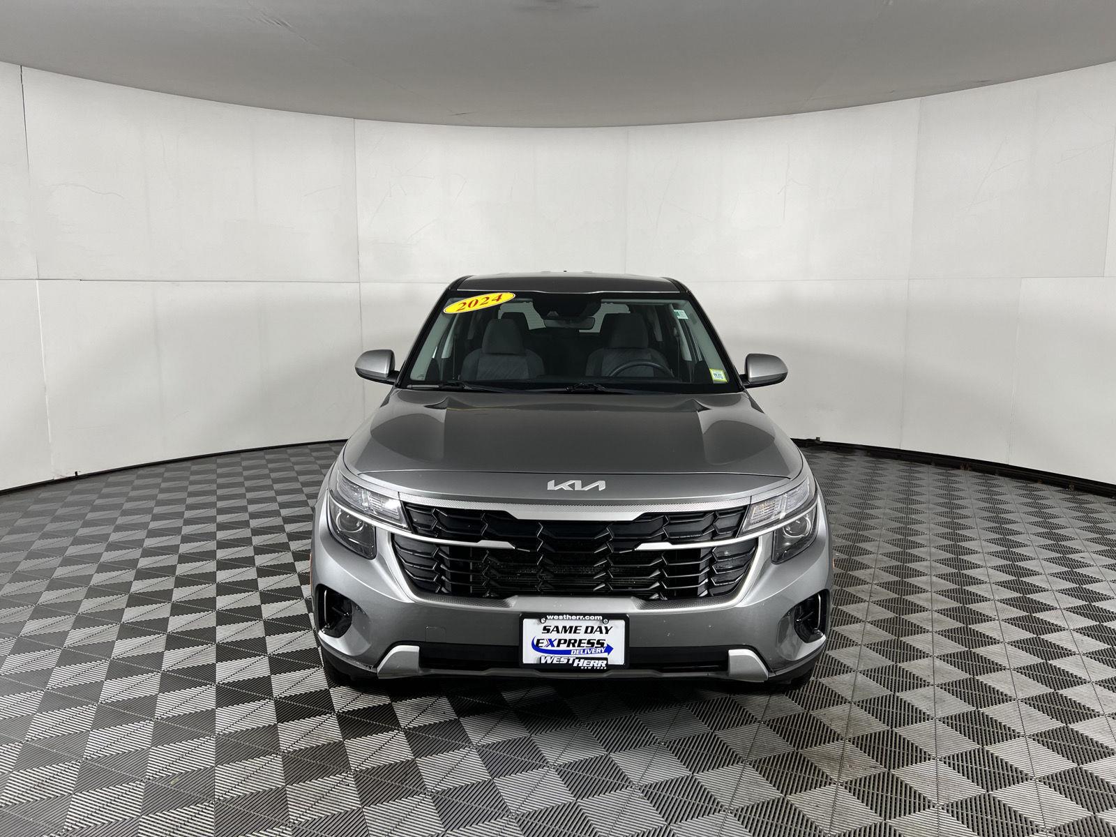 Used 2024 Steel Gray Kia LX image 9