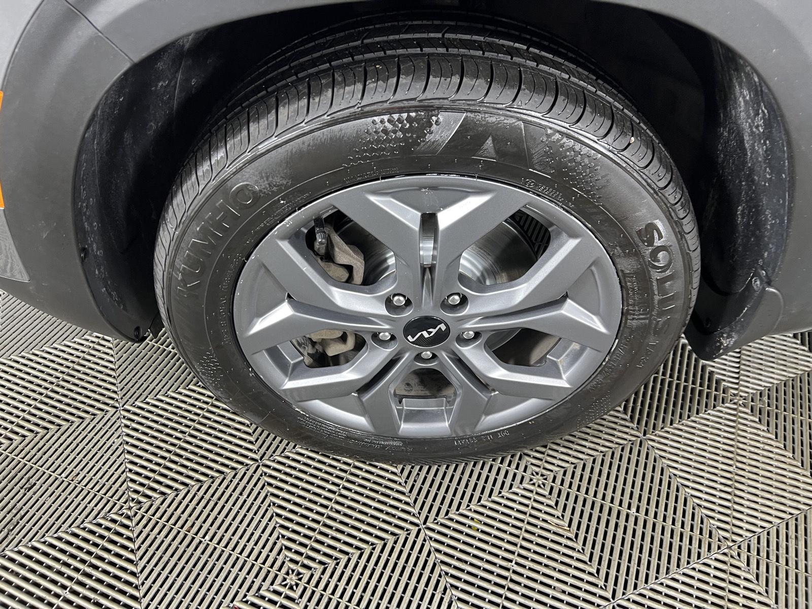 Used 2024 Steel Gray Kia LX image 11