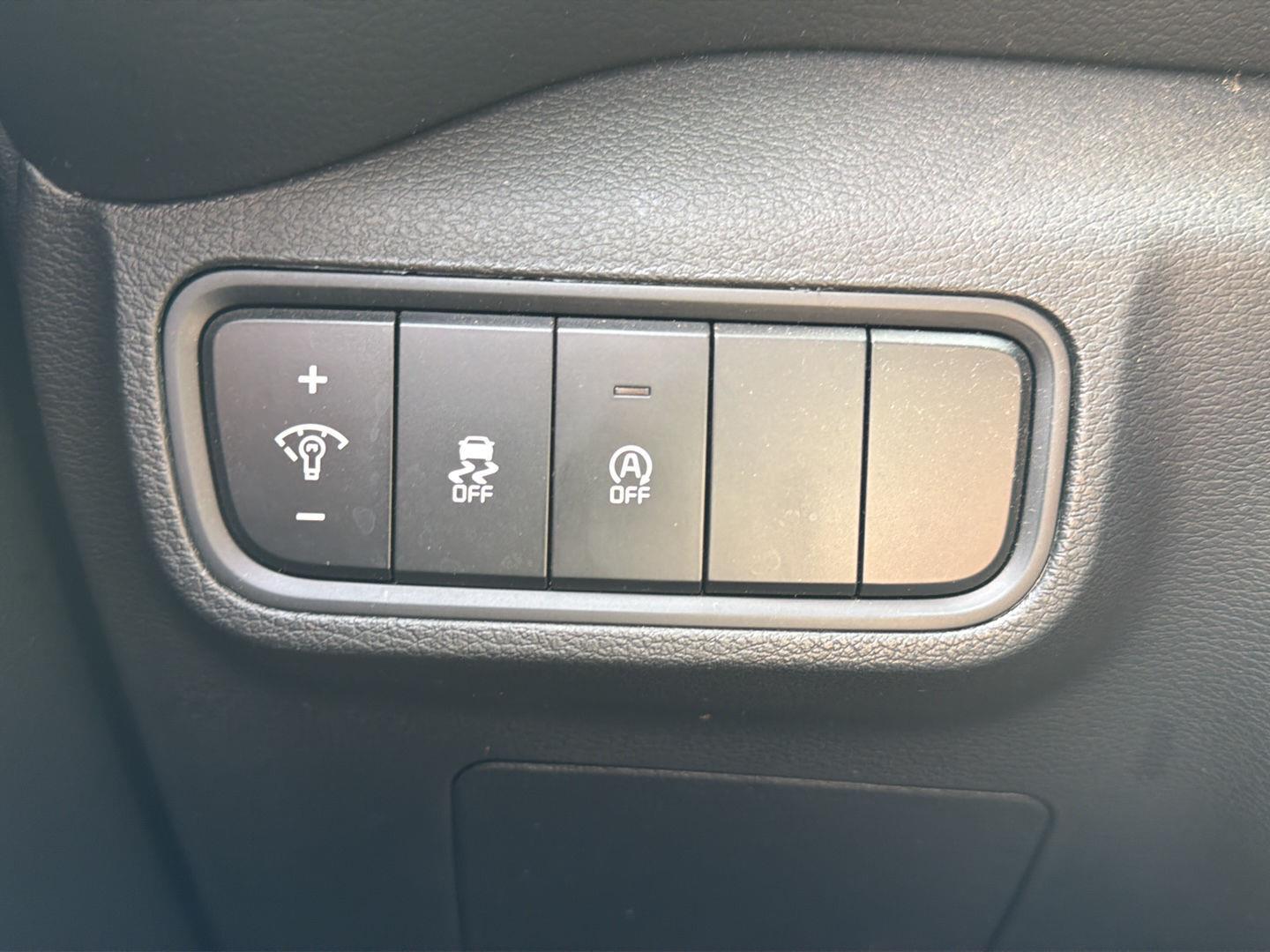 Used 2023 Fusion Black Kia LX image 18