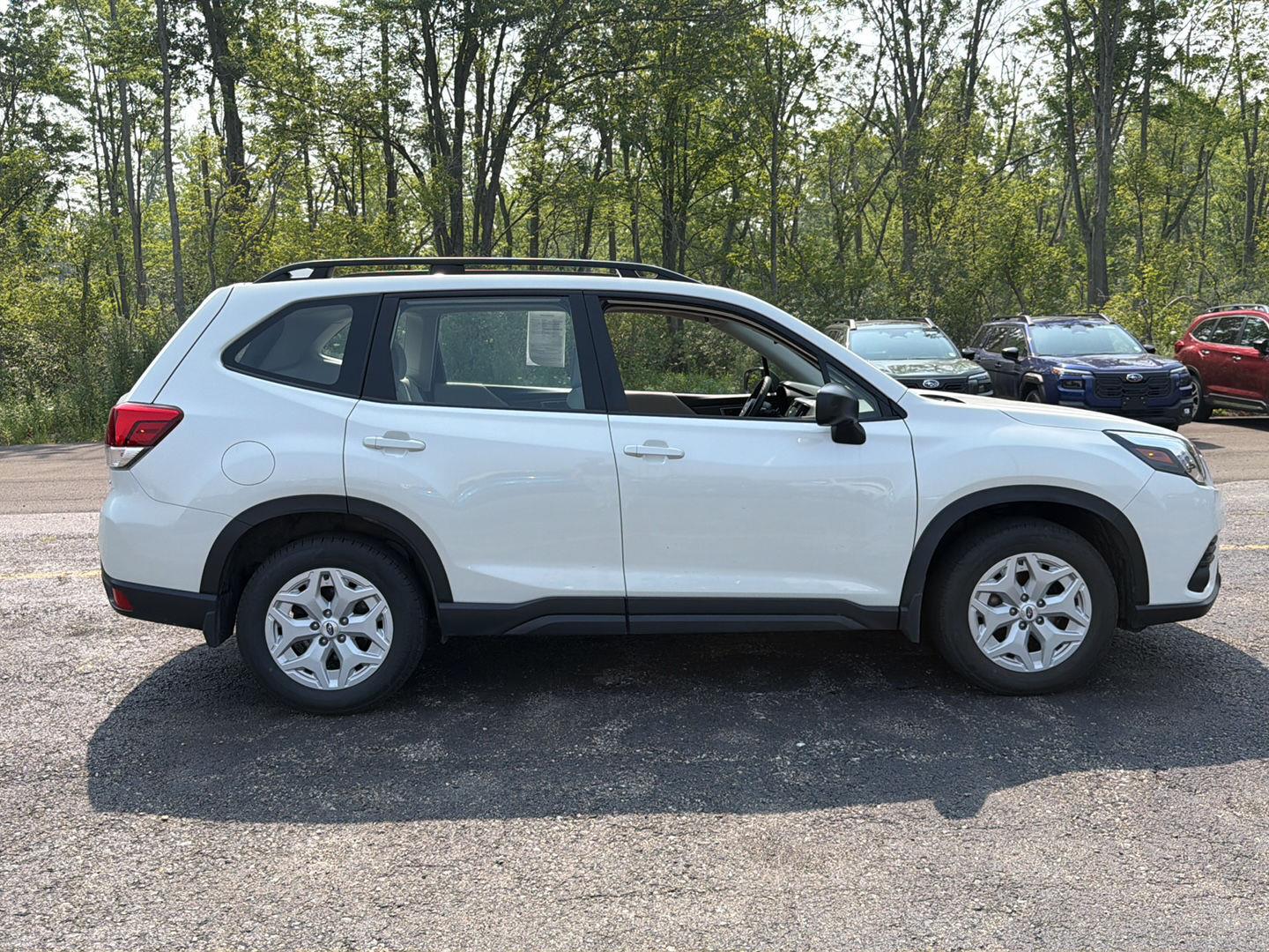 Certified Used 2022 Crystal White Pearl Subaru  image 6