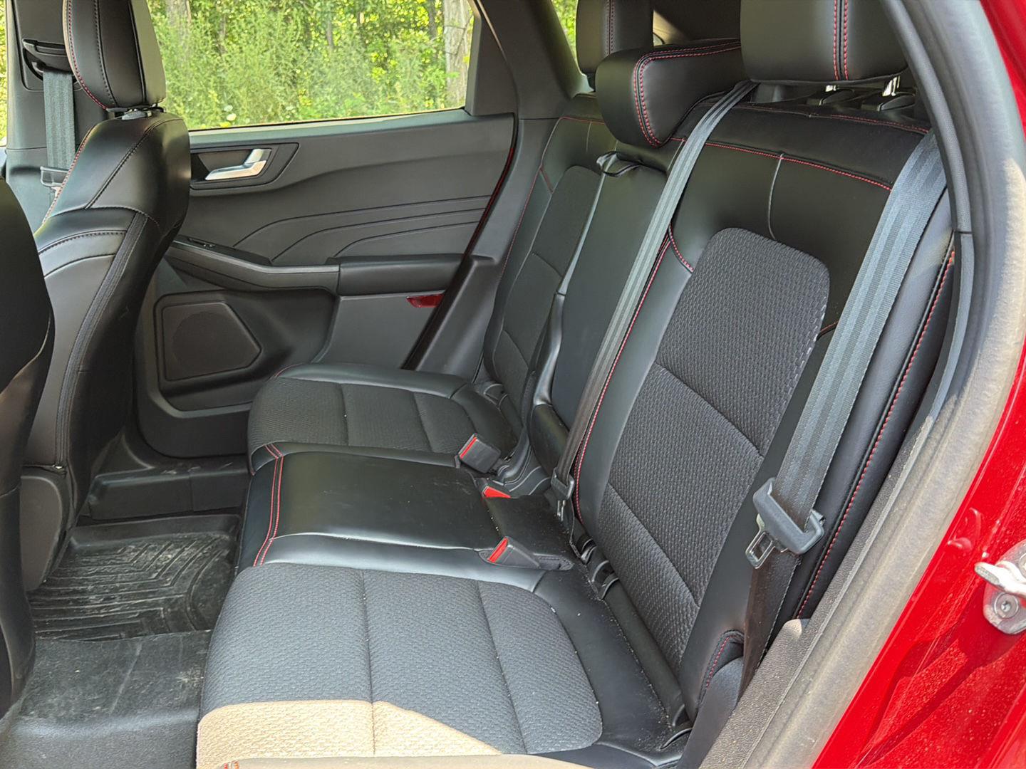 Used 2024 Rapid Red Metallic Tinted Clearcoat Ford ST-Line image 15