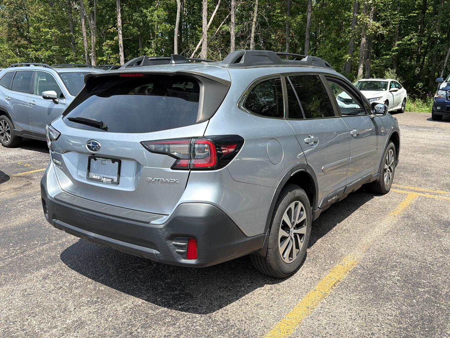 Used 2020 Ice Silver Metallic Subaru Premium image 8