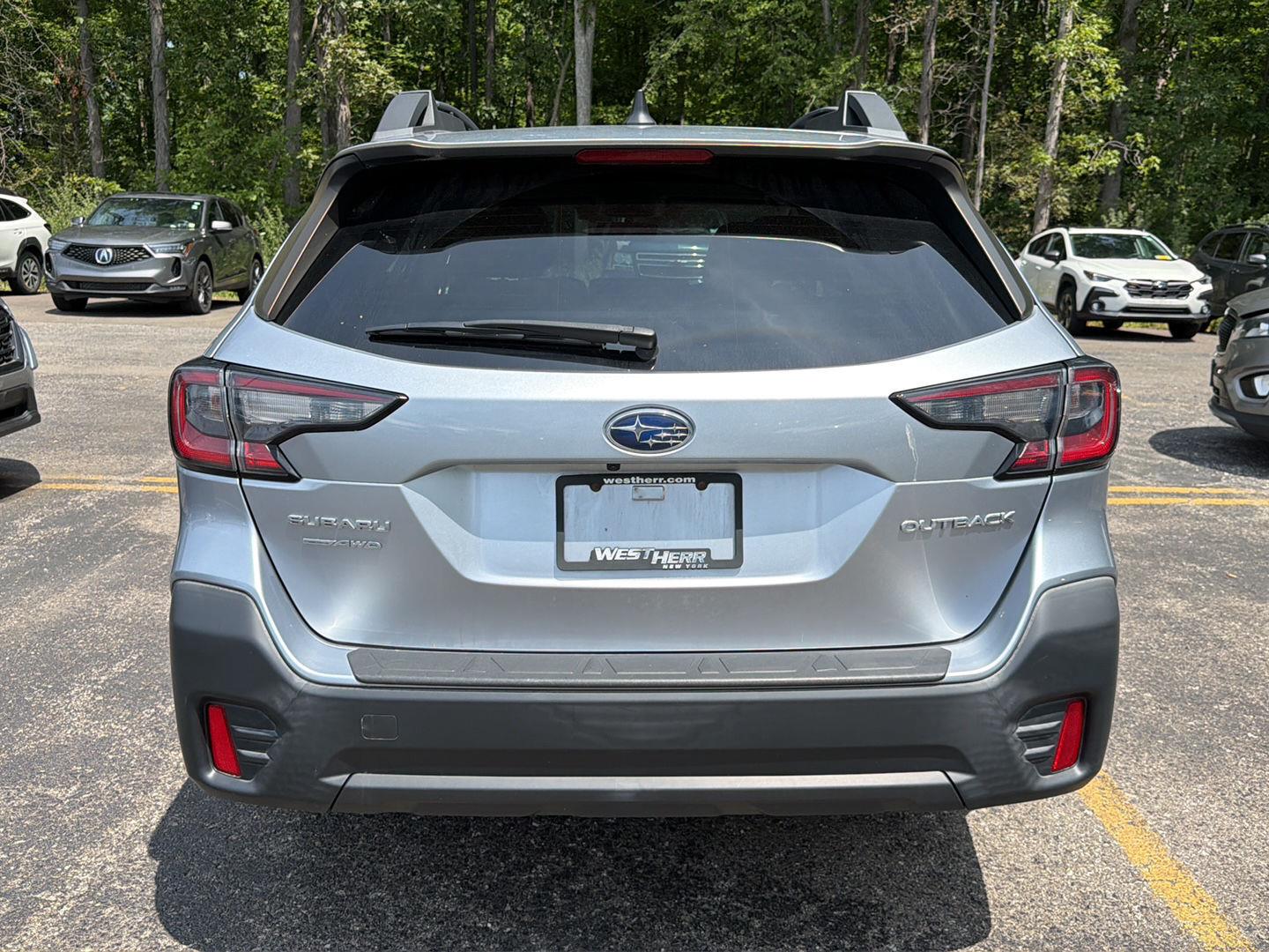 Used 2020 Ice Silver Metallic Subaru Premium image 9
