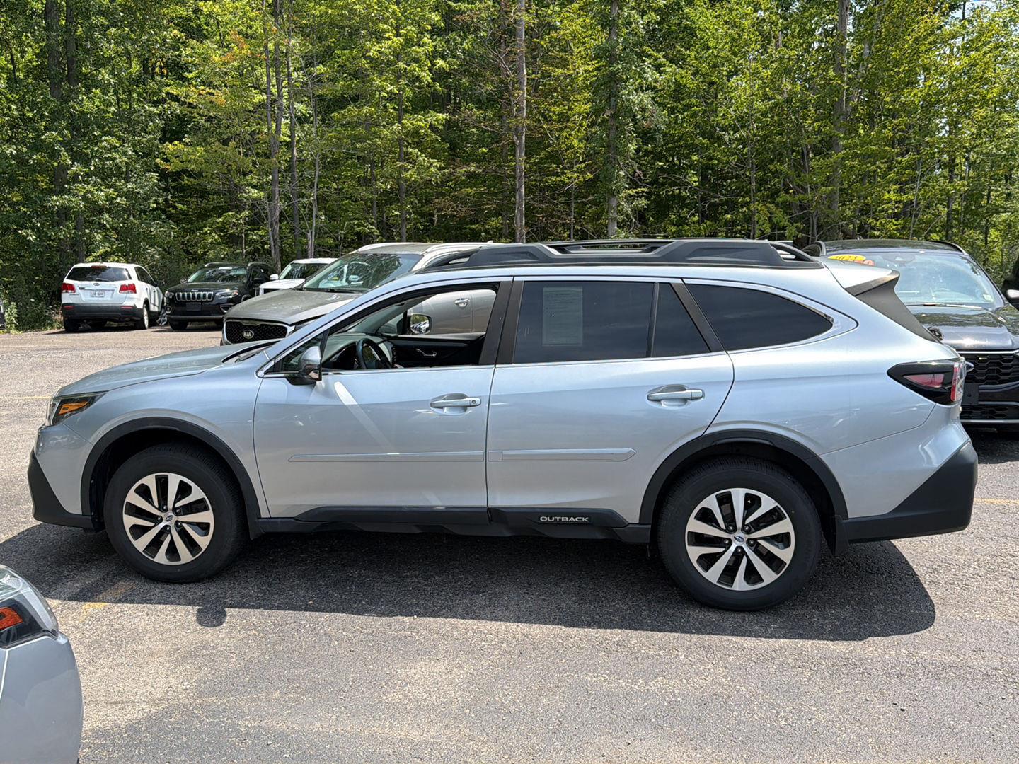 Used 2020 Ice Silver Metallic Subaru Premium image 11
