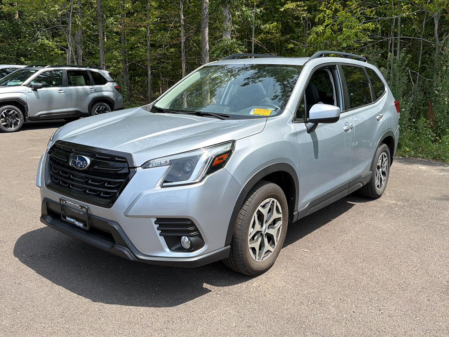 Used 2023 Ice Silver Metallic Subaru Premium image 12