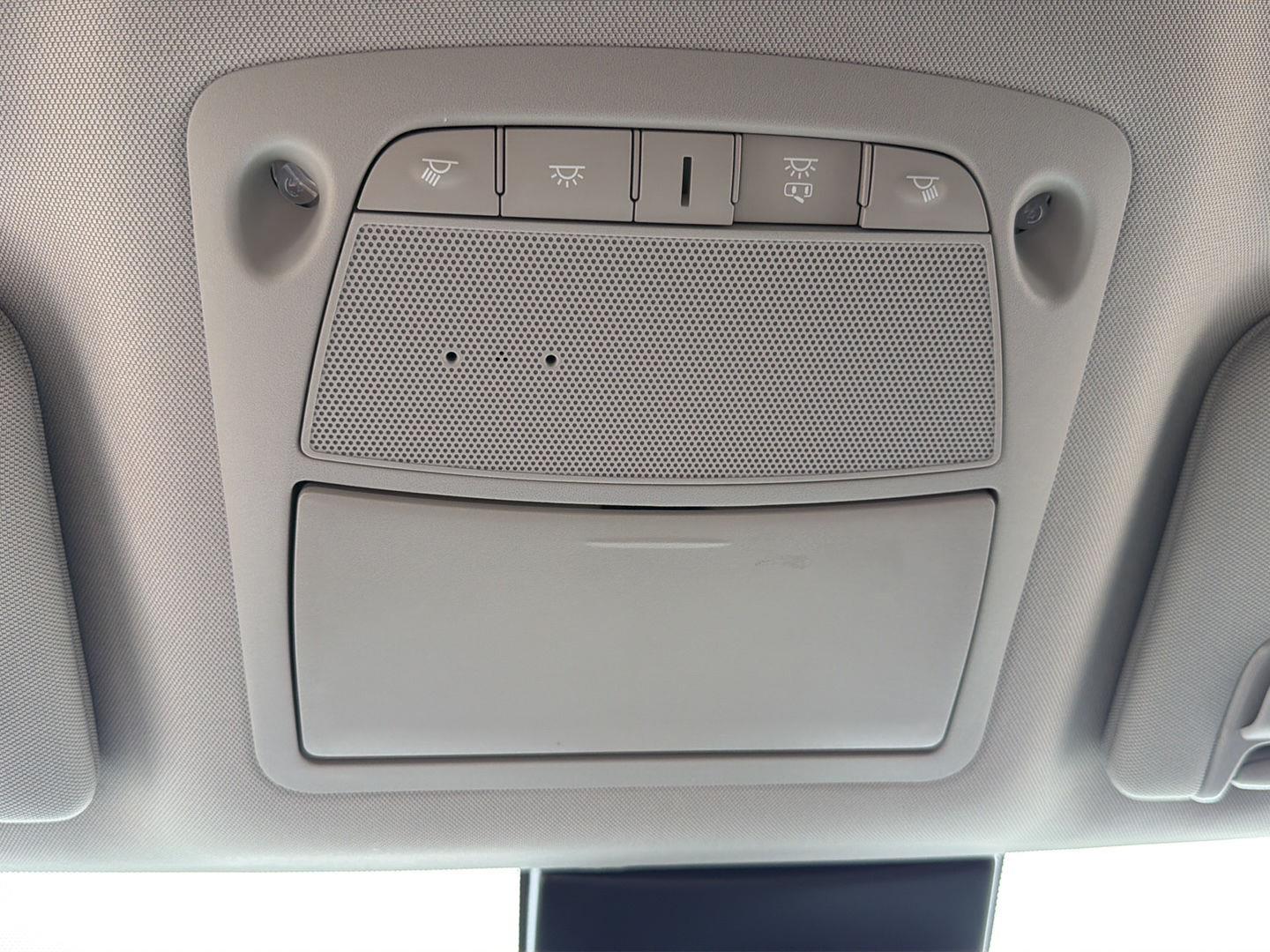 Used 2022 Boulder Gray Pearl Nissan SV image 18