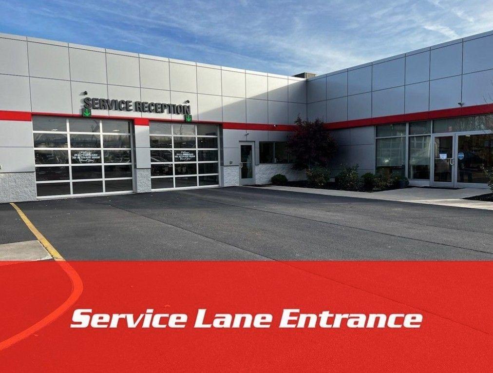 Used 2024 Ice Silver Metallic Subaru Wilderness image 30