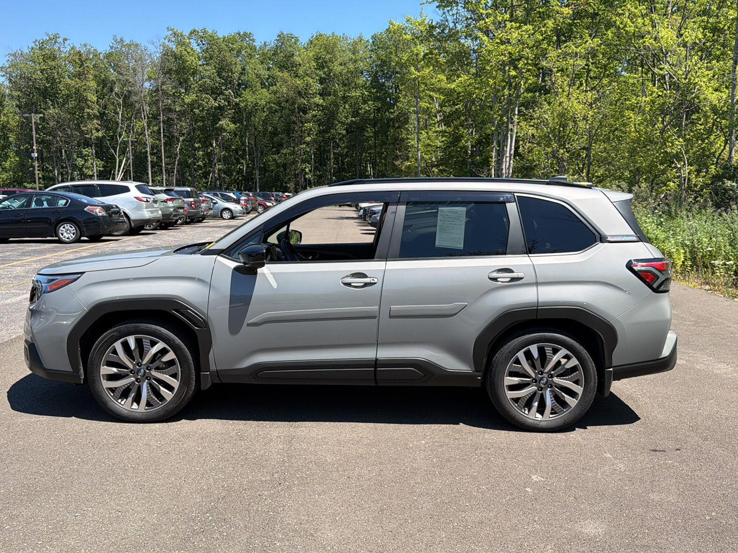 Used 2025 River Rock Pearl Subaru Touring image 9