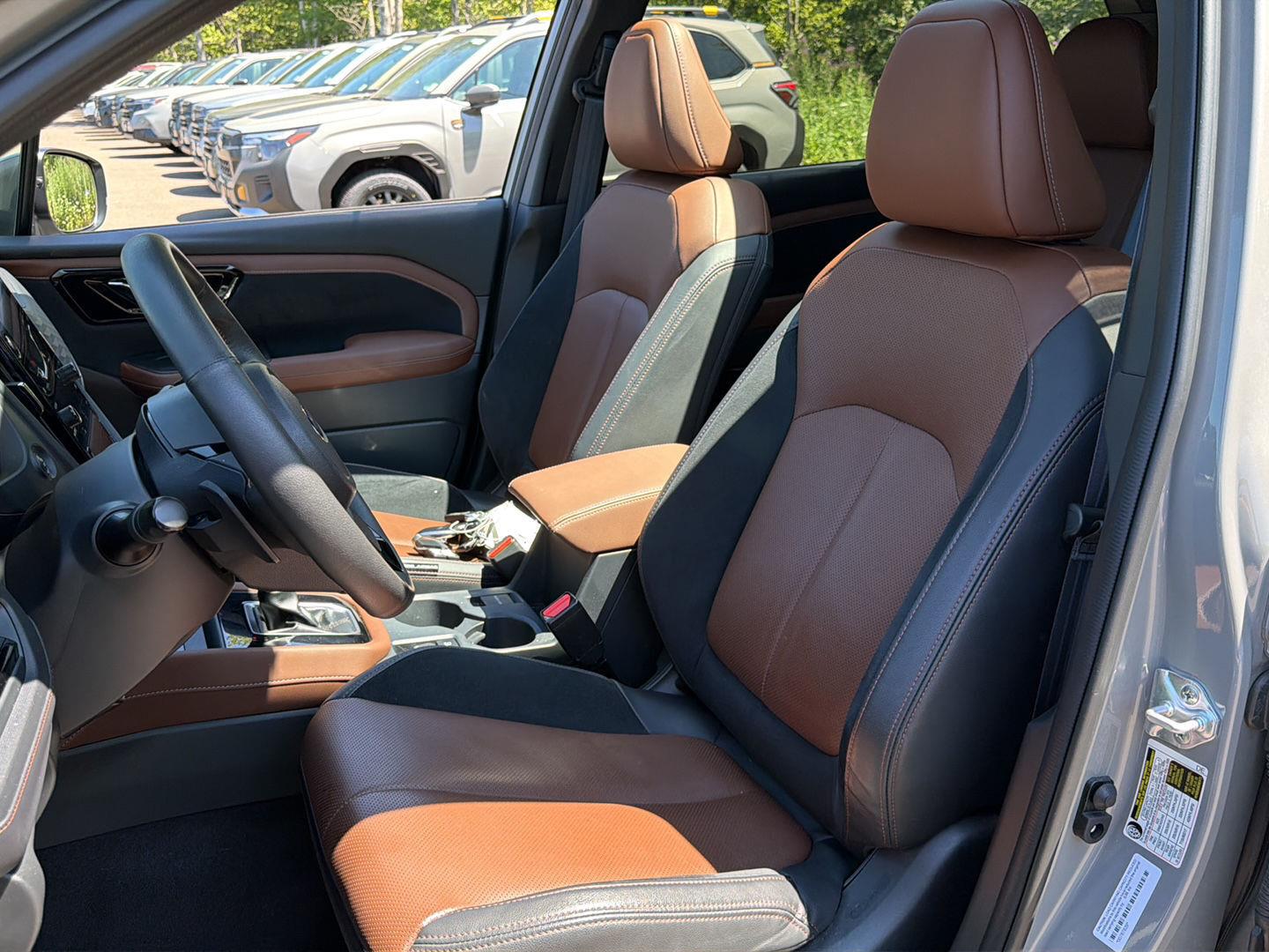 Used 2025 River Rock Pearl Subaru Touring image 12