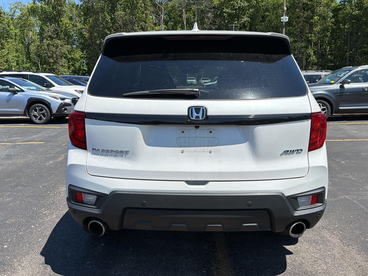 Used 2024 Platinum White Pearl Honda EX-L image 9