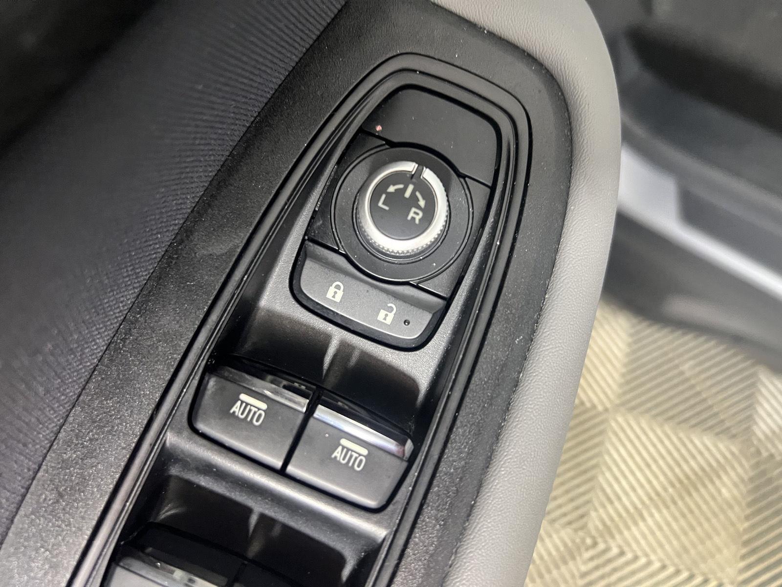 Used 2020 Ice Silver Metallic Subaru Premium image 33