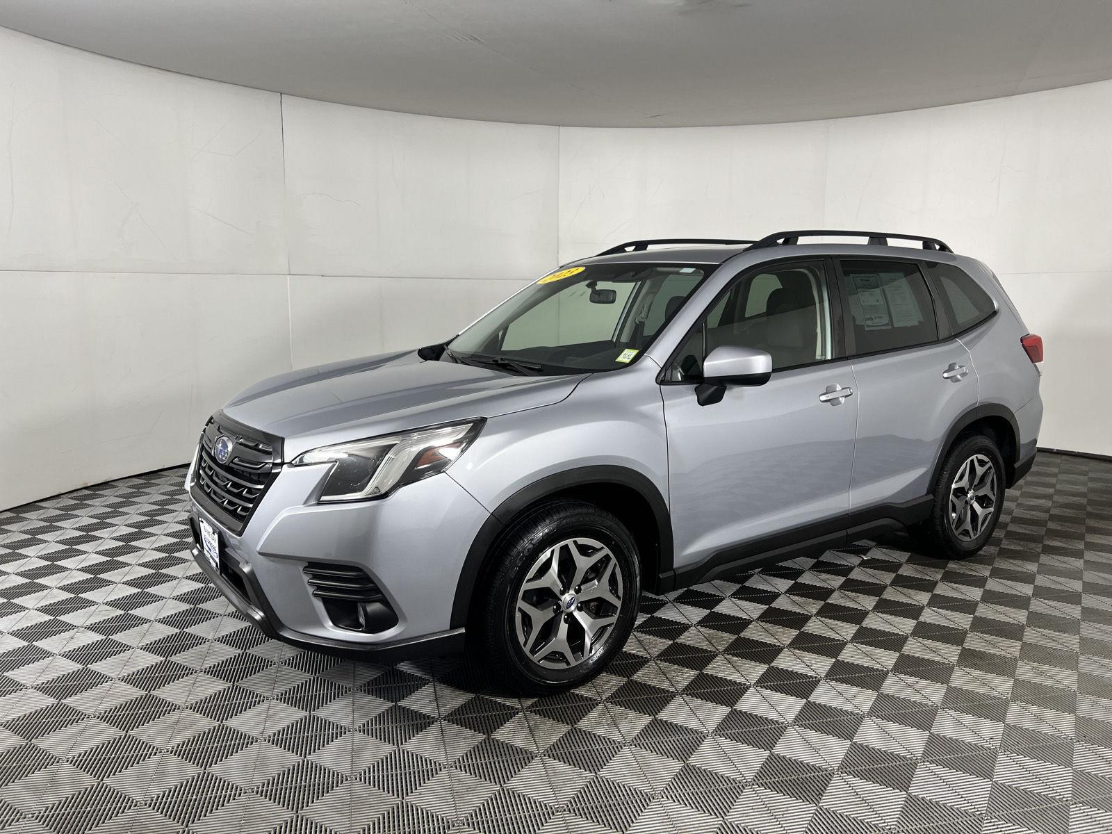 Used 2023 Ice Silver Metallic Subaru Premium image 38