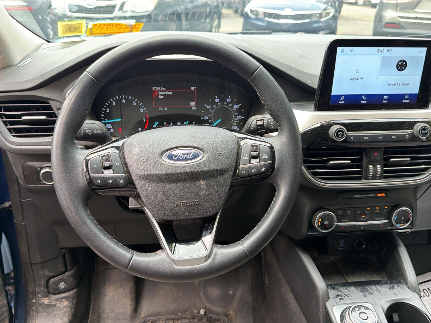 Used 2022 Atlas Blue Ford SE image 11