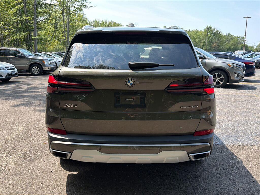 Used 2024 Manhattan Green Metallic BMW xDrive40i image 9