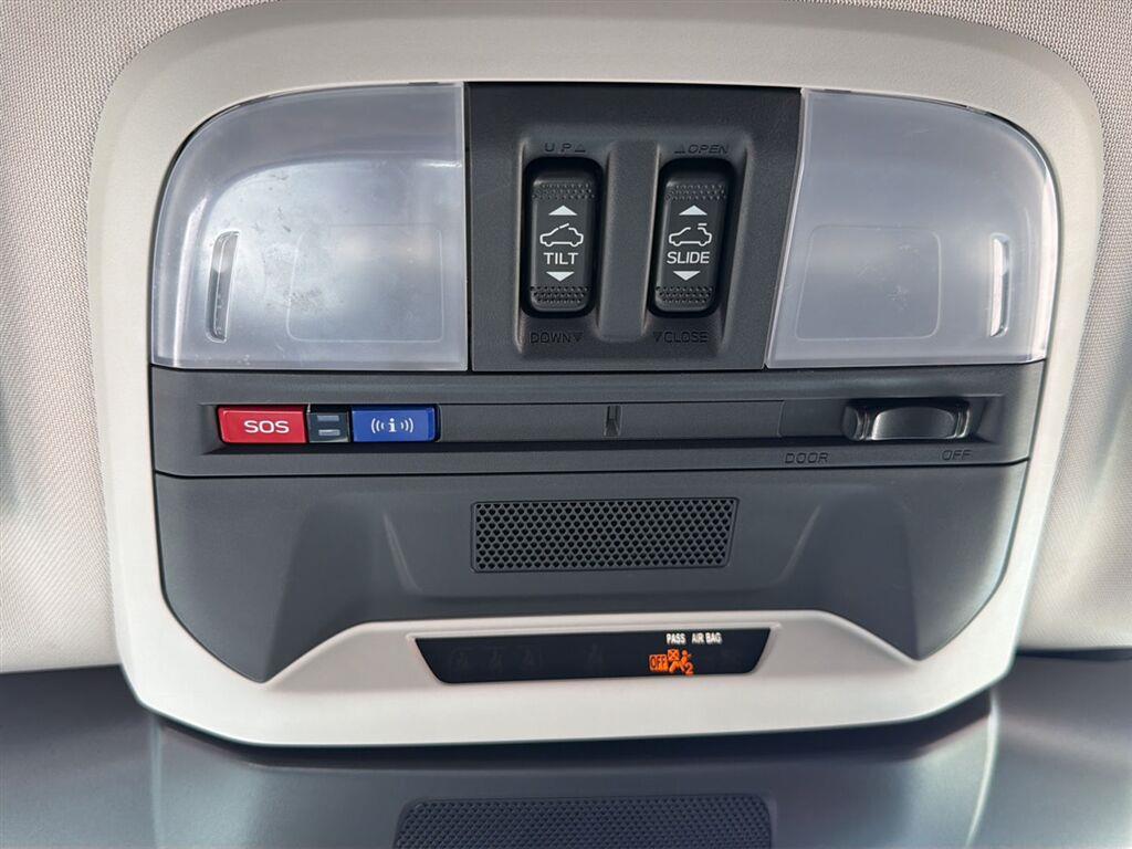 Used 2024 Offshore Blue Metallic Subaru Premium image 18