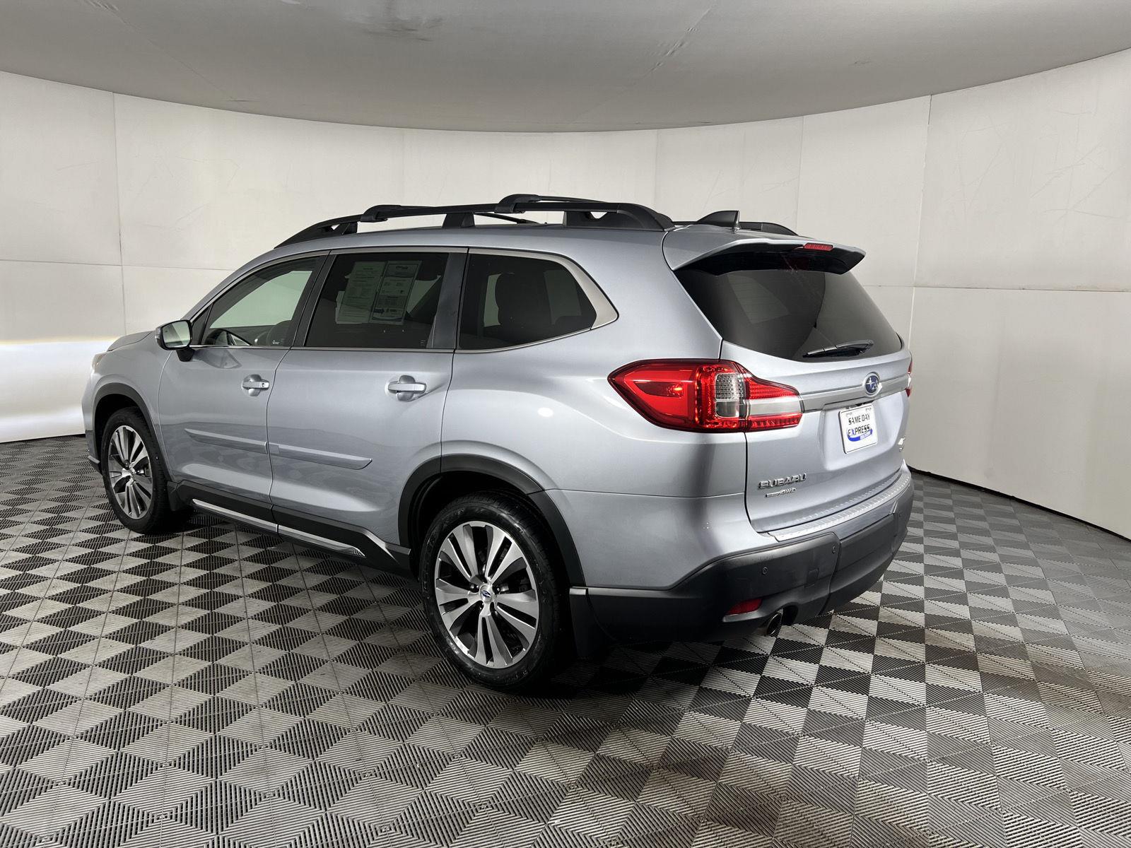 Used 2020 Ice Silver Metallic Subaru Limited image 22