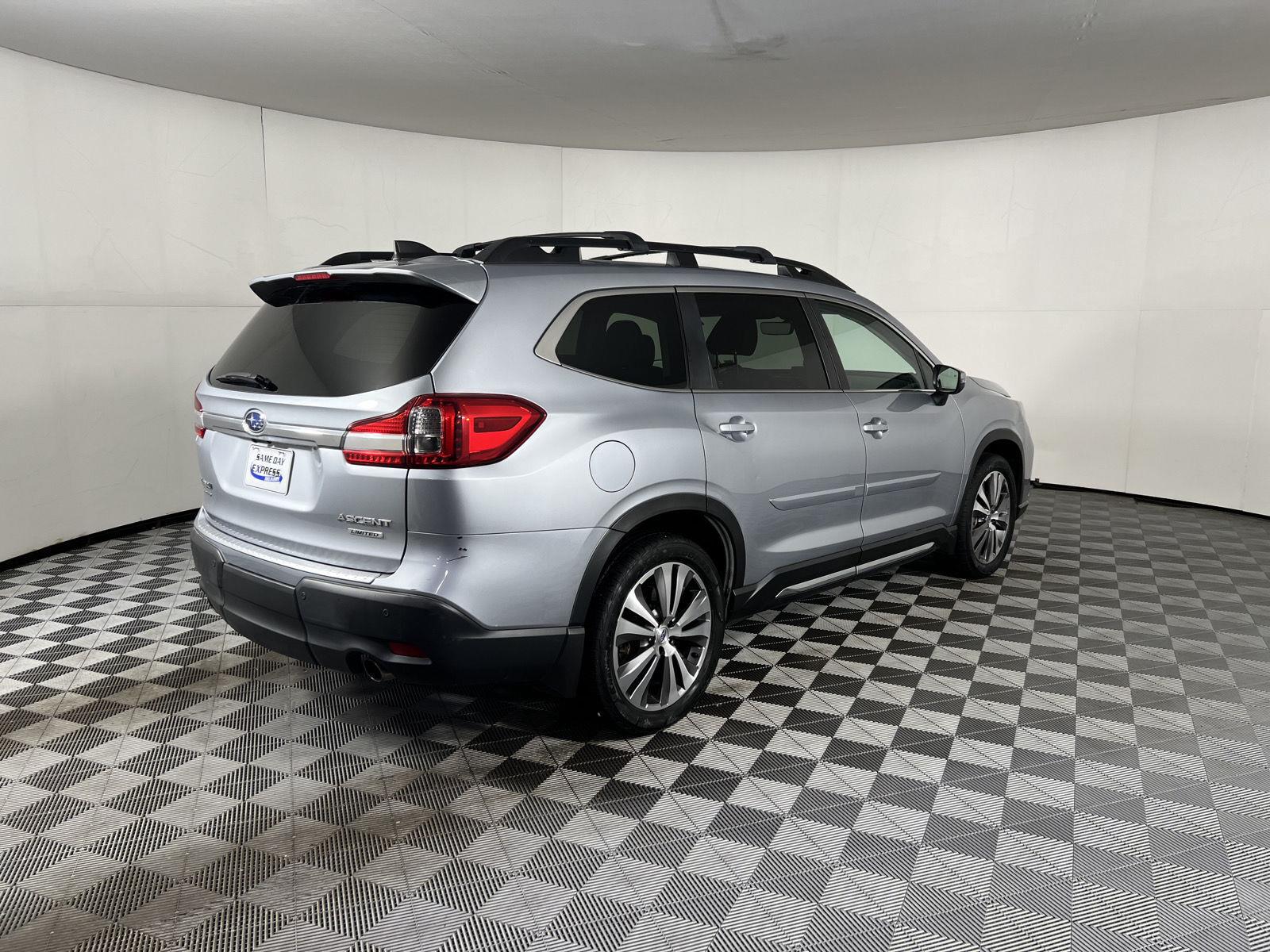 Used 2020 Ice Silver Metallic Subaru Limited image 45