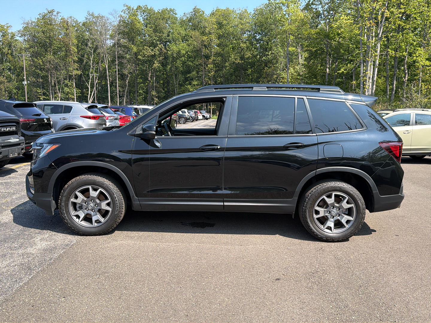 Used 2023 Crystal Black Pearl Honda TrailSport image 11
