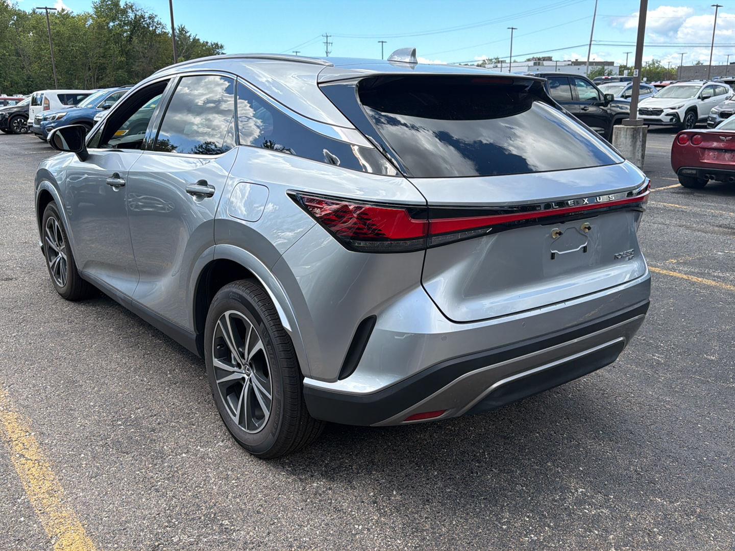 Used 2023 Iridium Lexus RX 350 Premium image 11