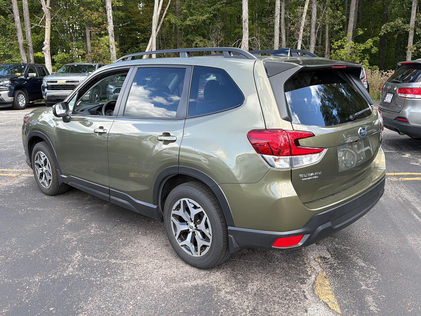 Used 2024 Autumn Green Metallic Subaru Premium image 9