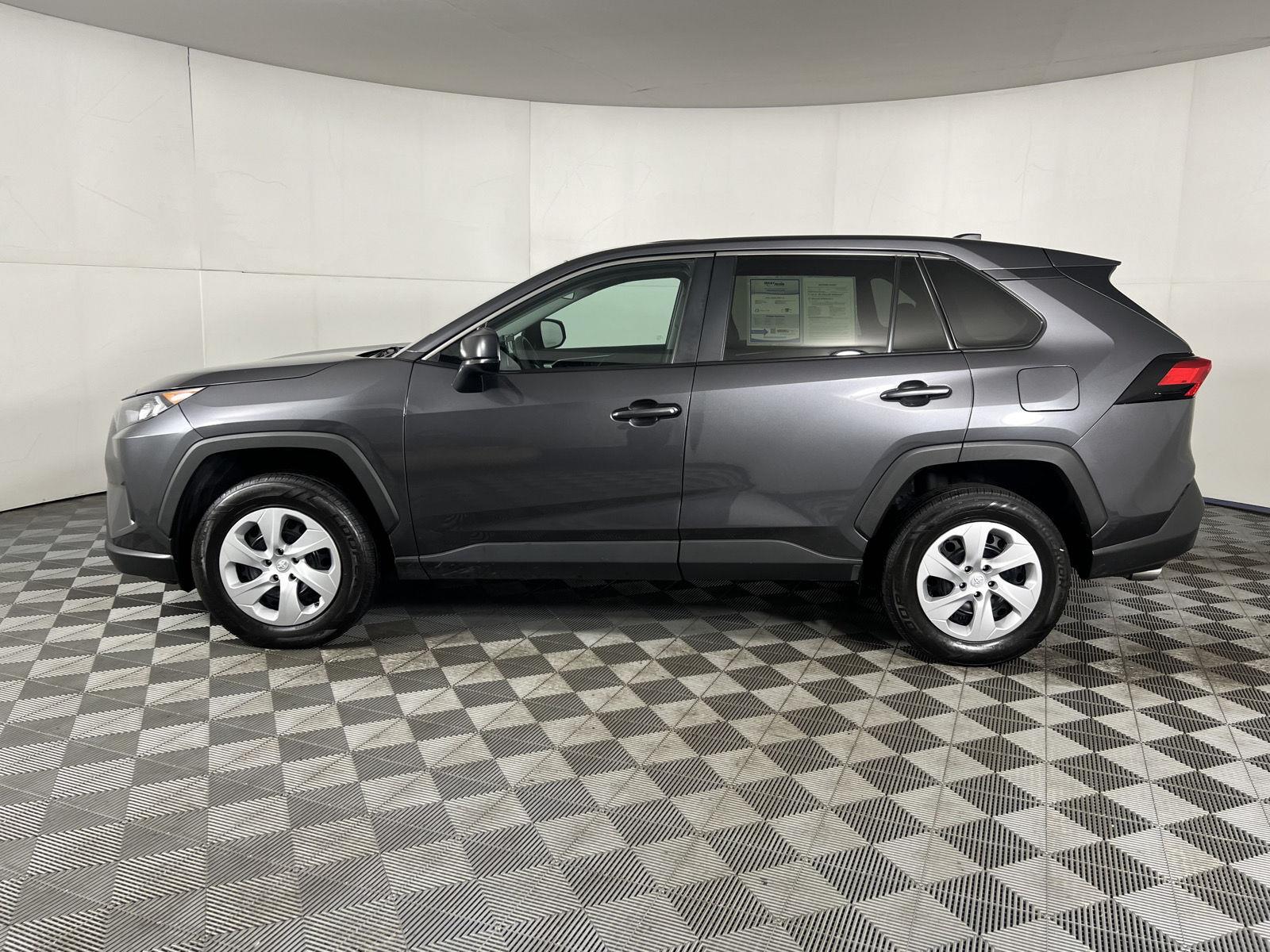 Used 2022 Magnetic Gray Metallic Toyota LE image 15
