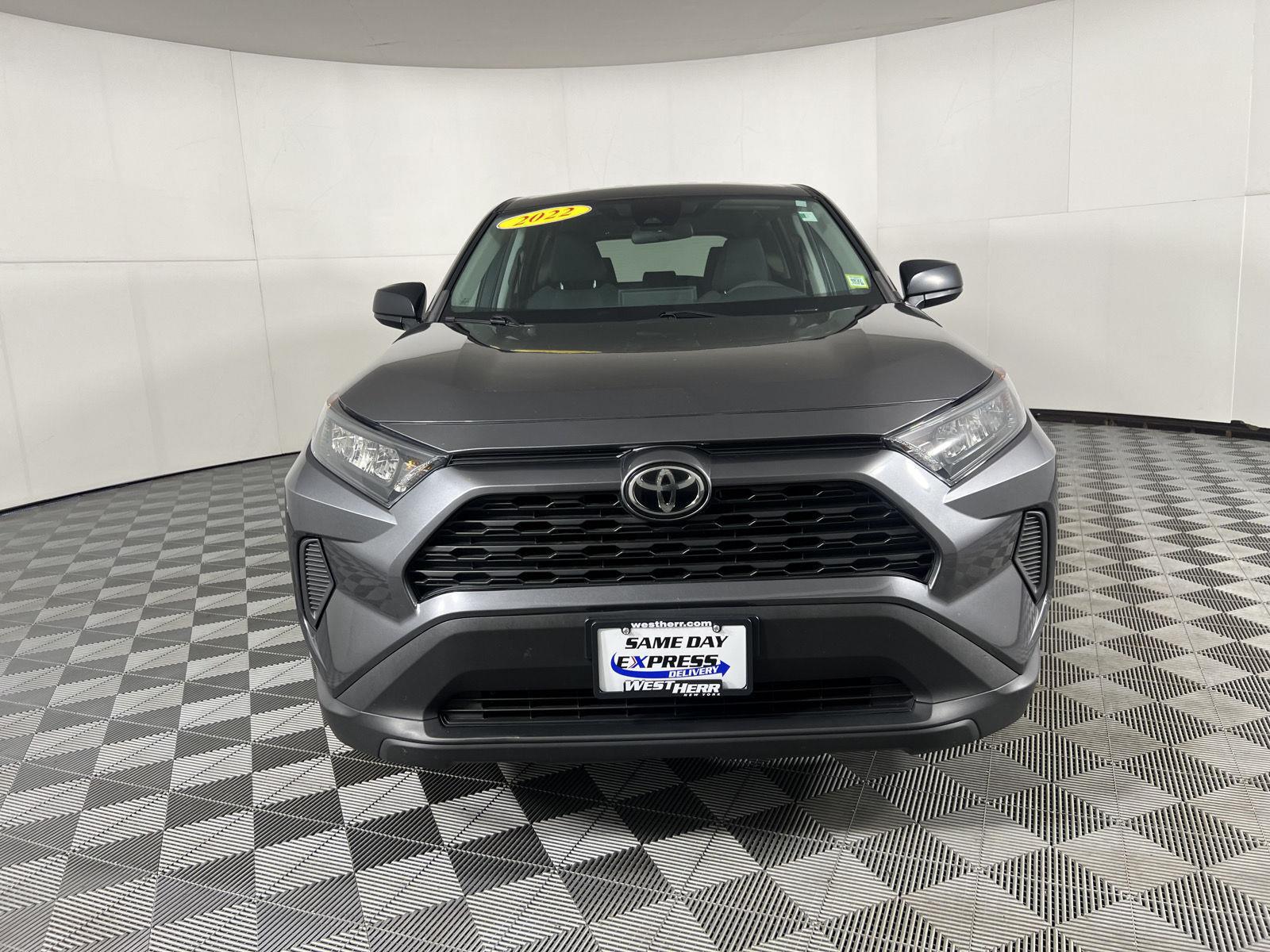 Used 2022 Magnetic Gray Metallic Toyota LE image 17