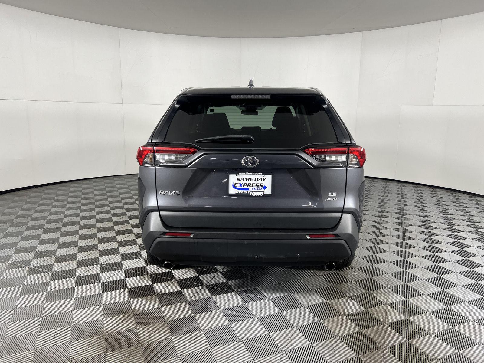 Used 2022 Magnetic Gray Metallic Toyota LE image 24