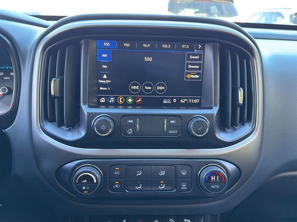 Used 2022 Black Chevrolet 4WD Z71 image 17