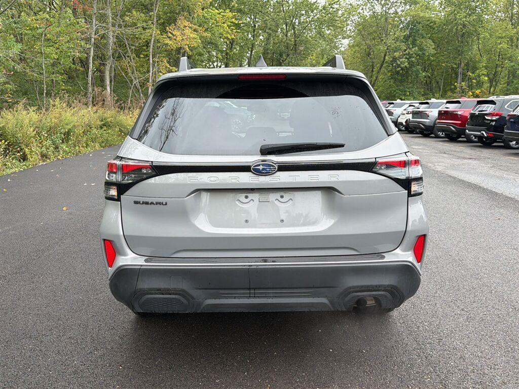Certified Used 2025 River Rock Pearl Subaru Premium image 9