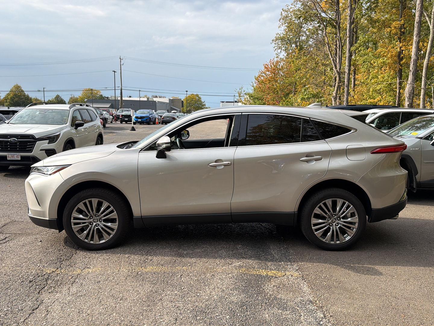 Used 2023 Titanium Glow Toyota Limited image 10
