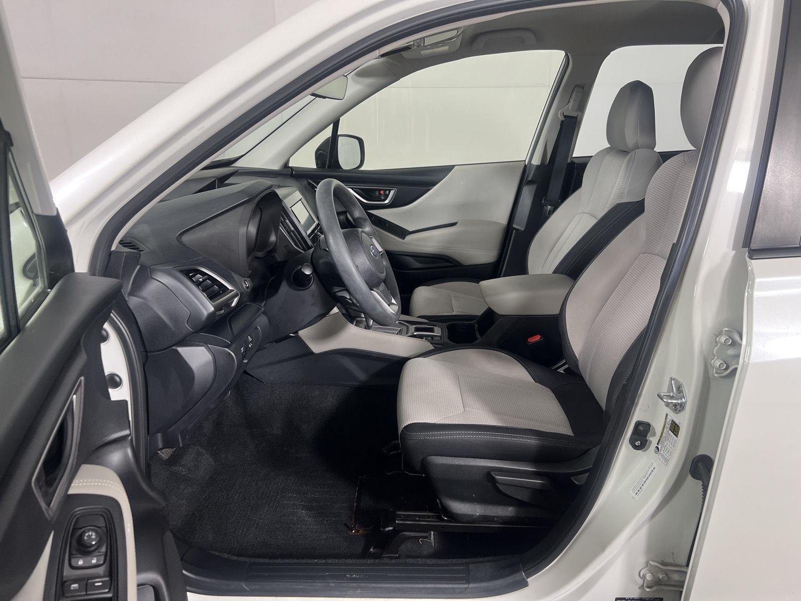 Certified Used 2024 Crystal White Pearl Subaru  image 12