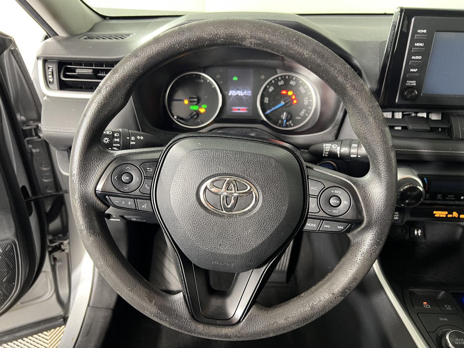 Used 2019 Silver Sky Metallic Toyota XLE image 13