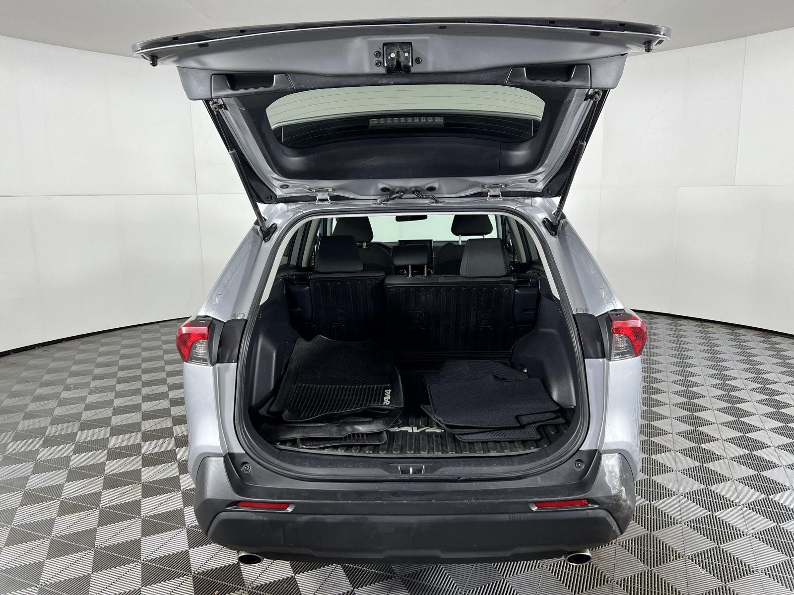 Used 2019 Silver Sky Metallic Toyota XLE image 21